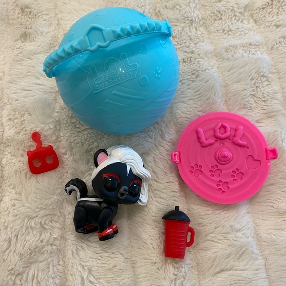 5 LOL Surprise Balls Gold Pets Hairvibes Scuba Skunk Supreme Queen YingYang Baby - Picture 9 of 10